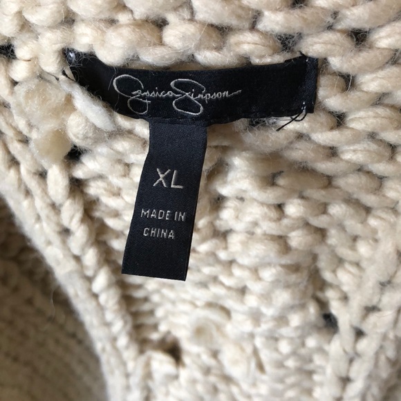 NWOT-Jessica Simpson knitted fur sweater vest - Picture 4 of 4